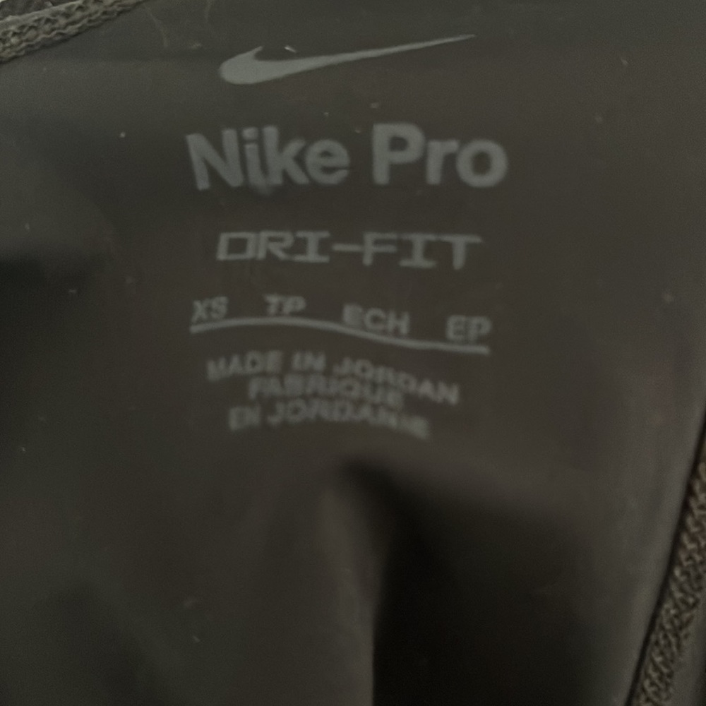 little used new nike pro tights - Picture 3 of 3